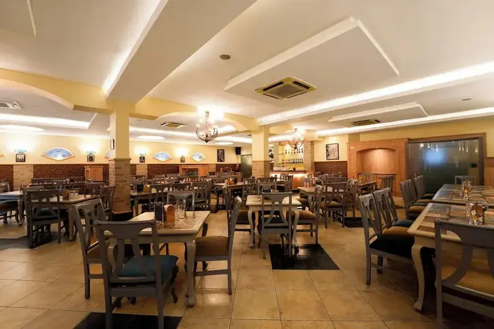 Бангалор: Cross Roads Inn
