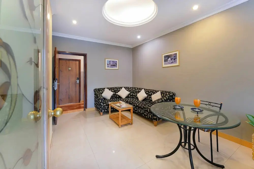 Бангалор: Cross Roads Inn
