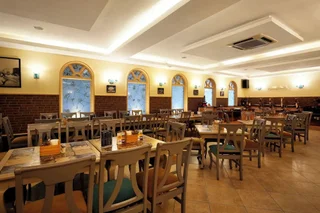 Бангалор: Cross Roads Inn