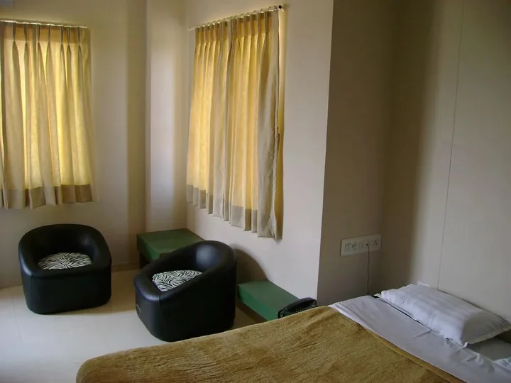 Гандхинагар: OYO 2156 Hotel Isher International