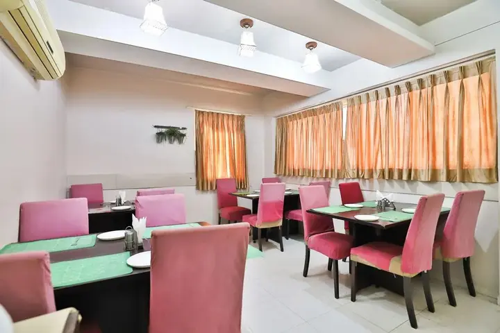 Гандхинагар: OYO 2156 Hotel Isher International