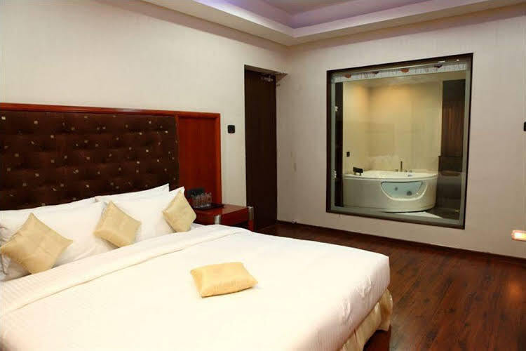 Особая экономическая зона Mahindra World City: Esthell Resorts