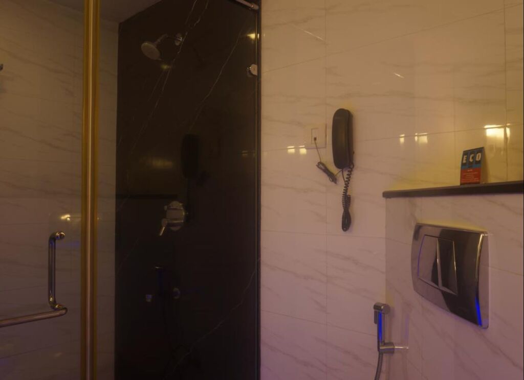SFO Hotel and Suites — фото 2