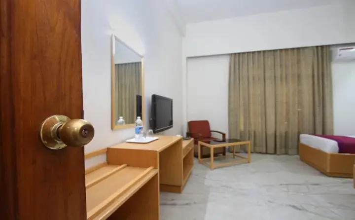 Бангалор: Hotel Sai Rennaissance by OYO Rooms