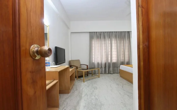 Бангалор: Hotel Sai Rennaissance by OYO Rooms