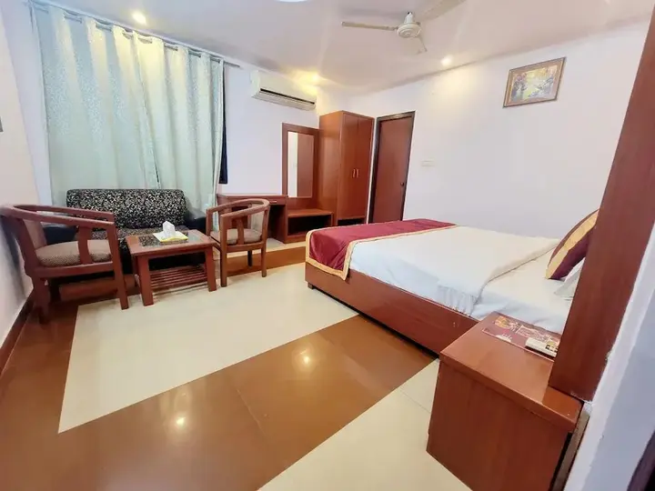Лакхнау: Saubhagya Inn