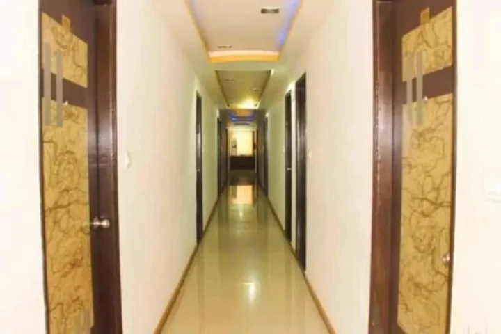 Бангалор: I Cloud Sri Sai Inn
