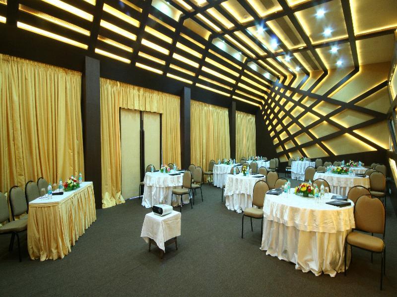 Южный Гоа: The Golden Crown Hotel