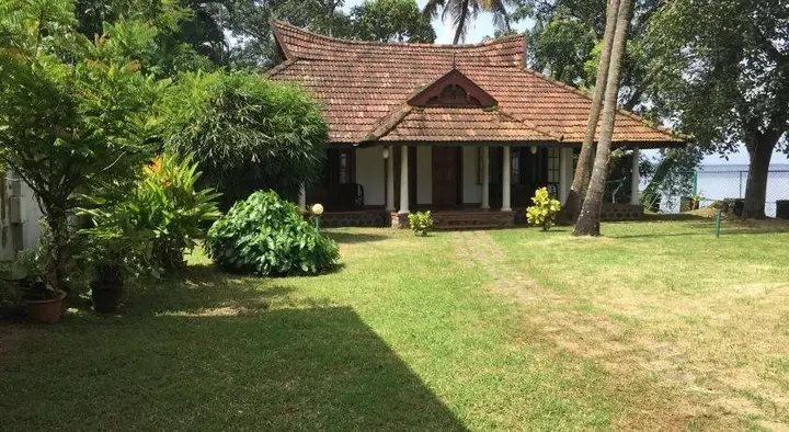 Мухамма: Kovilakam Lakeside Villa