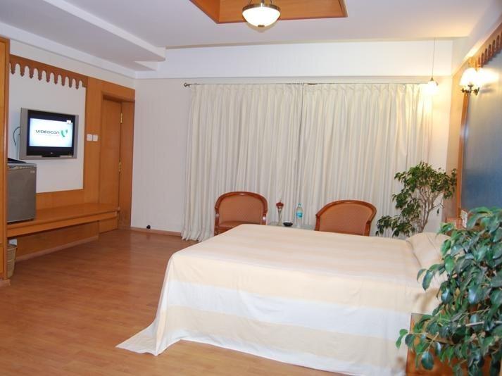 Соманур: Poppys Vista Hotel