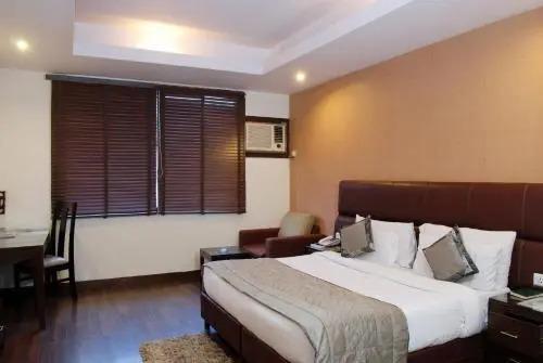 Нью-Дели: Hotel Deer Parkk