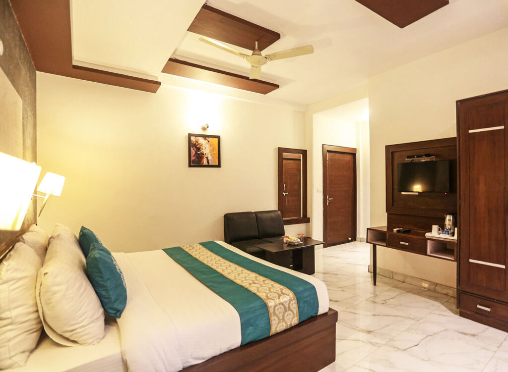 Агра: Hotel Tara Palace By Goyal Hotels