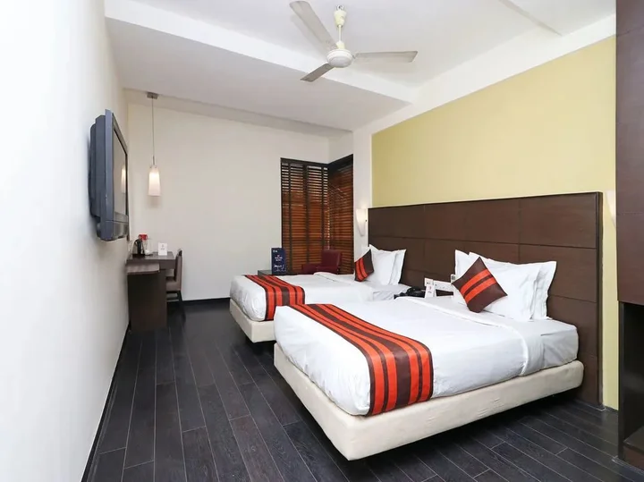 Колката: OYO 1187 Hotel Swiss Suites