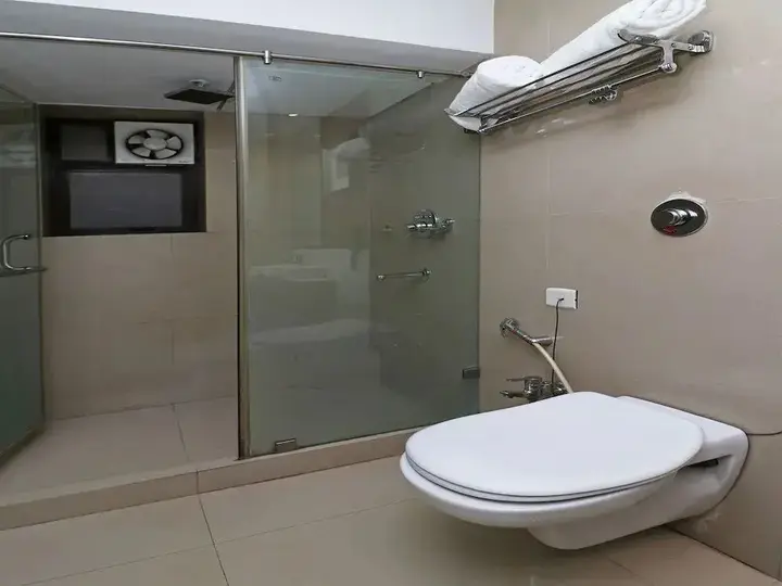Колката: OYO 1187 Hotel Swiss Suites