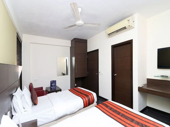 Колката: OYO 1187 Hotel Swiss Suites