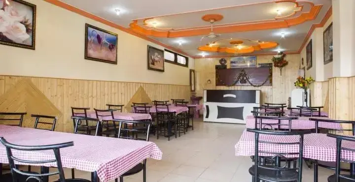 Дармсала: Vikrant Hotel & Restaurant