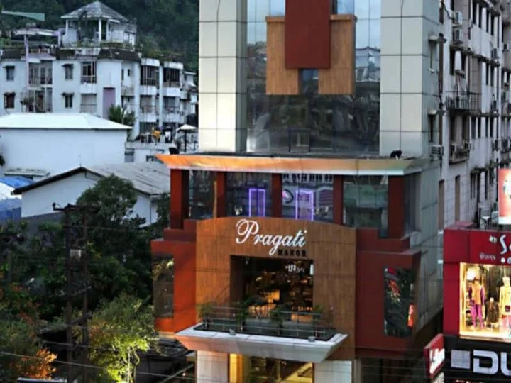 Гувахати: Hotel Pragati Manor