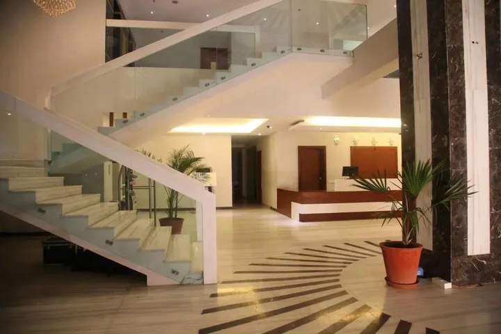 Индаур: Hotel Mangal City