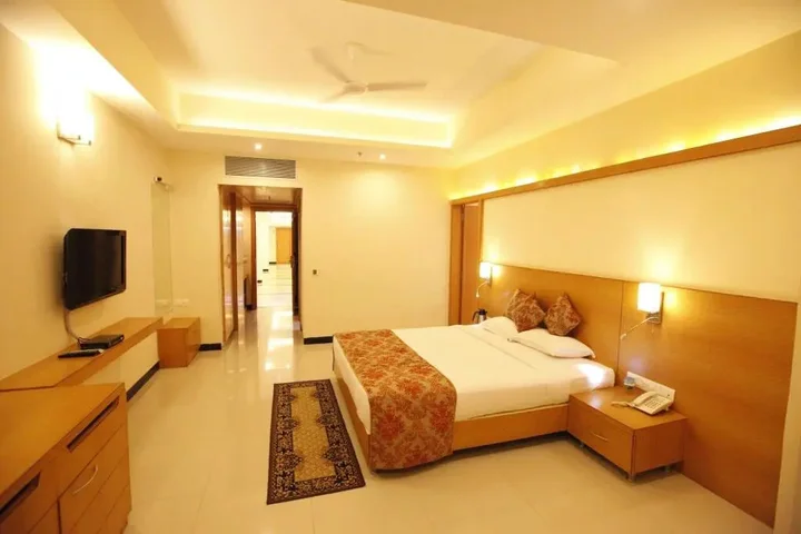 Индаур: Hotel Mangal City