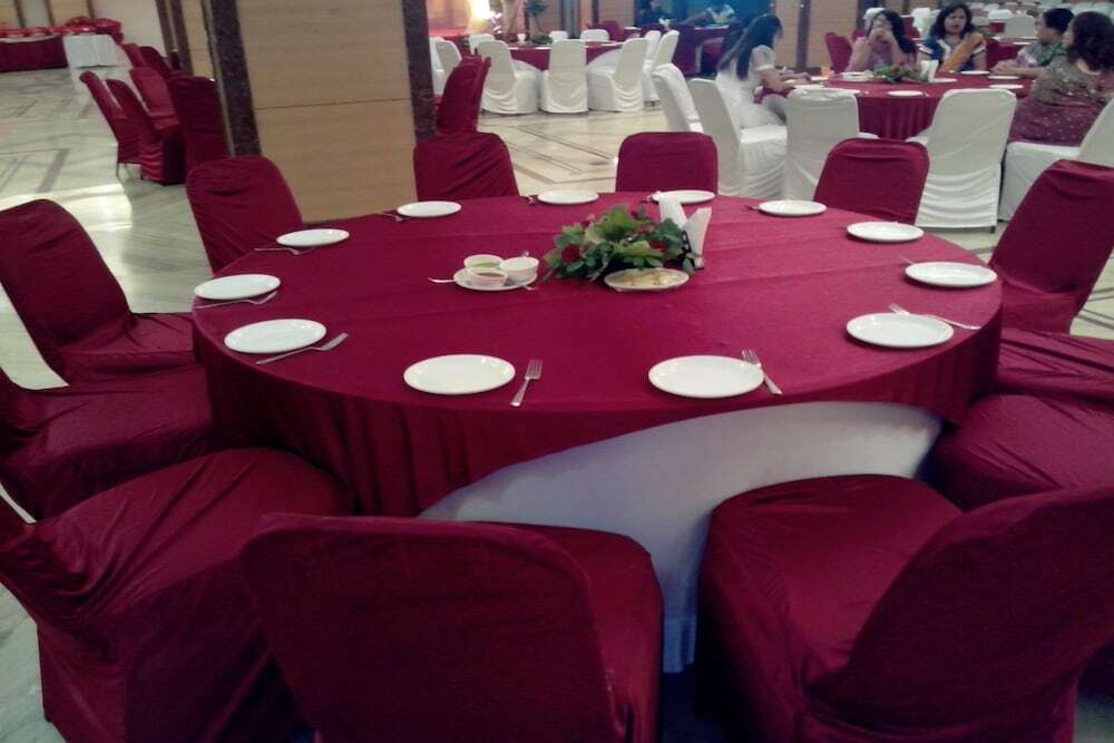Индаур: Hotel Mangal City