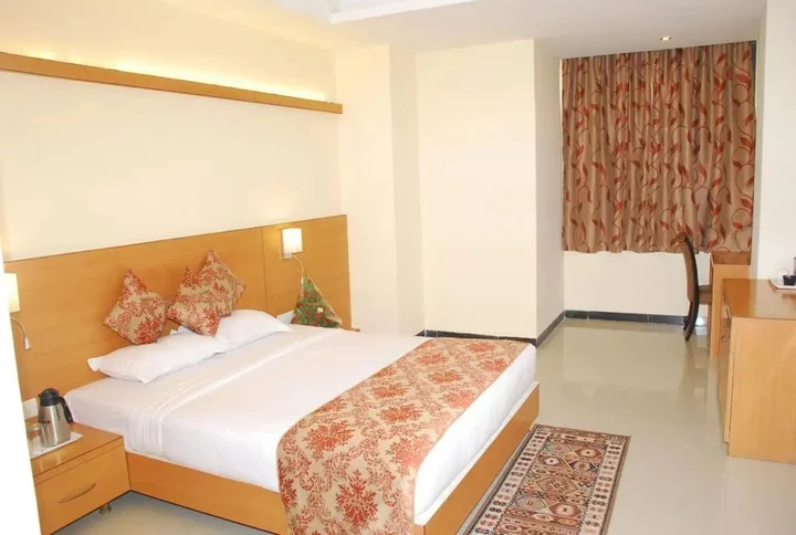 Индаур: Hotel Mangal City