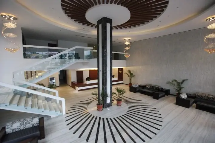 Индаур: Hotel Mangal City