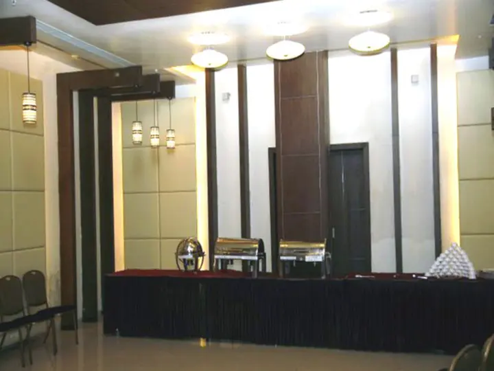 Нашик: Hotel Orange Tree