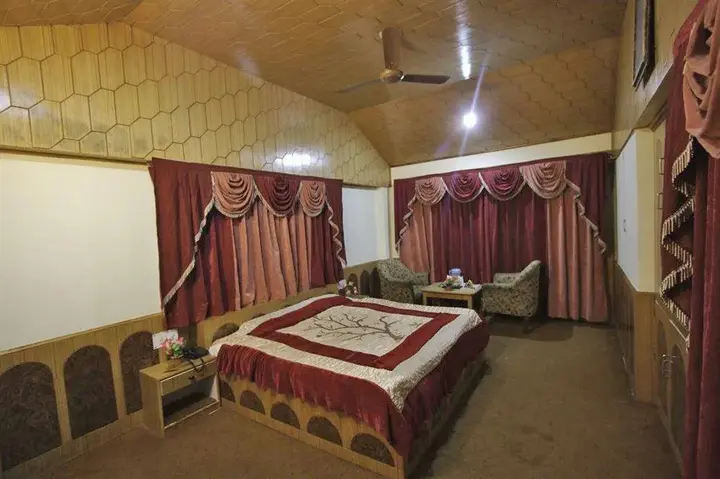 Манали: Chandermukhi Cottages
