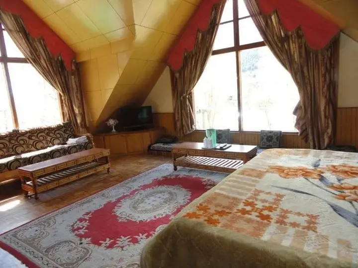 Манали: Chandermukhi Cottages