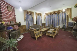 Манали: Chandermukhi Cottages