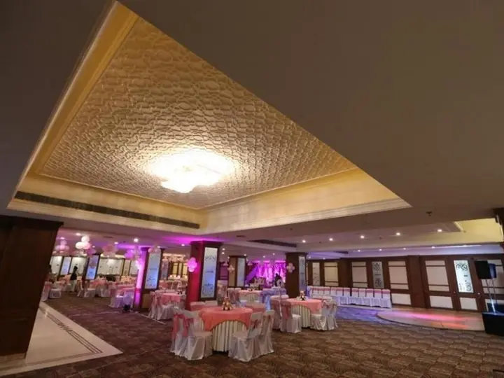Патьяла: Eqbal Inn