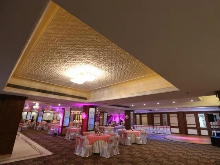Патьяла: Eqbal Inn