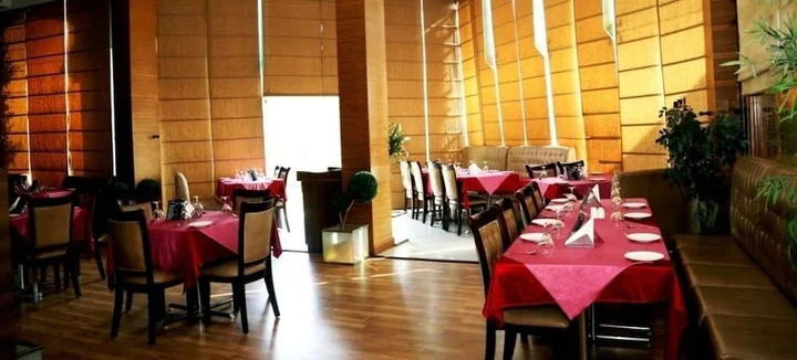 Патьяла: Eqbal Inn