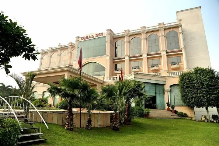 Патьяла: Eqbal Inn