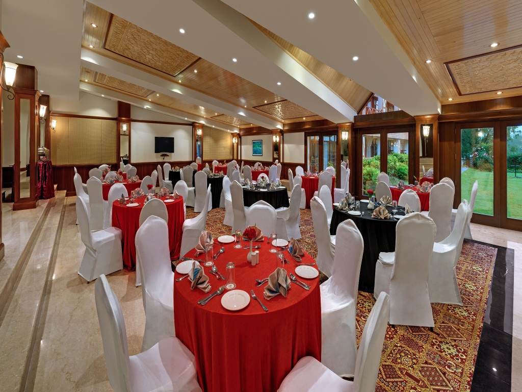 Шринагар: Fortune Resort Heevan