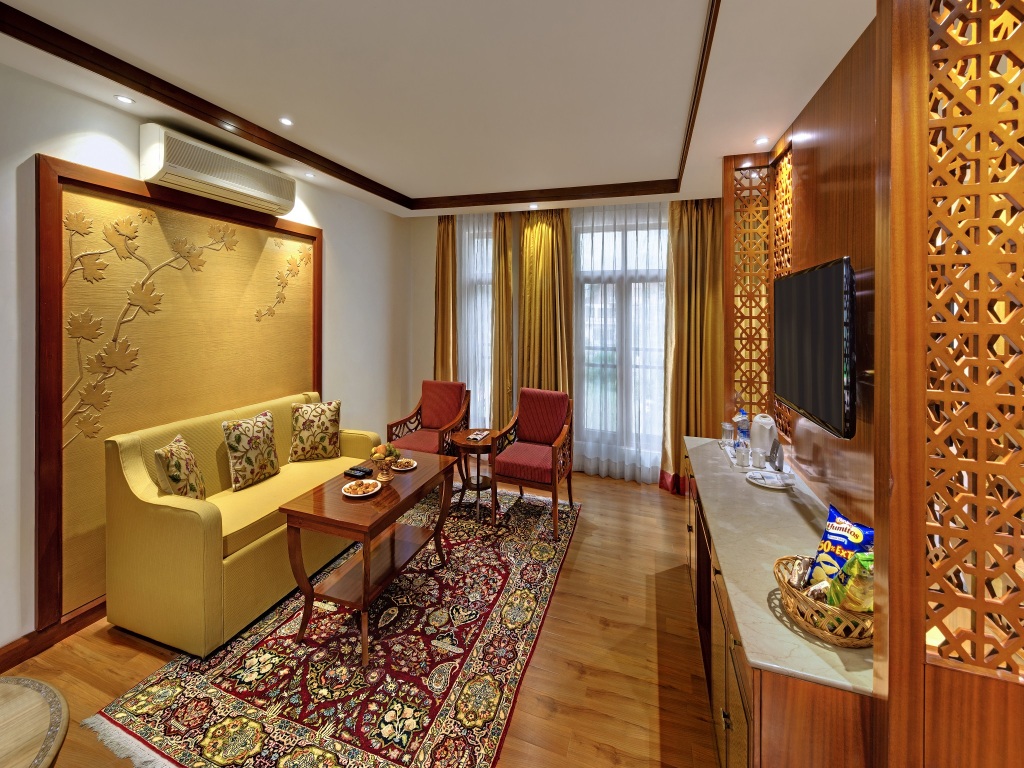 Шринагар: Fortune Resort Heevan