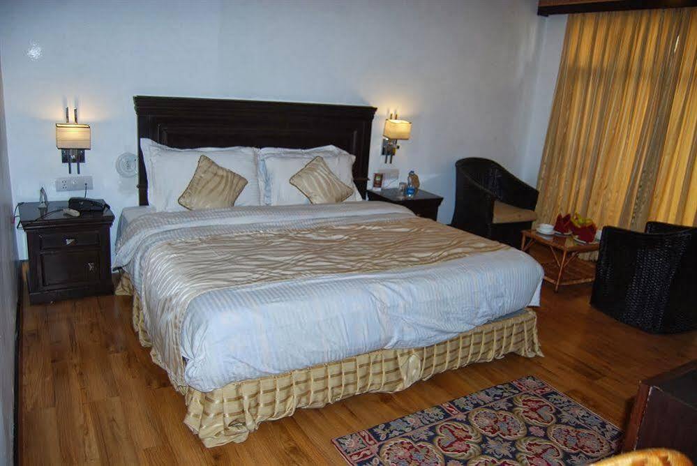 Шринагар: Fortune Resort Heevan