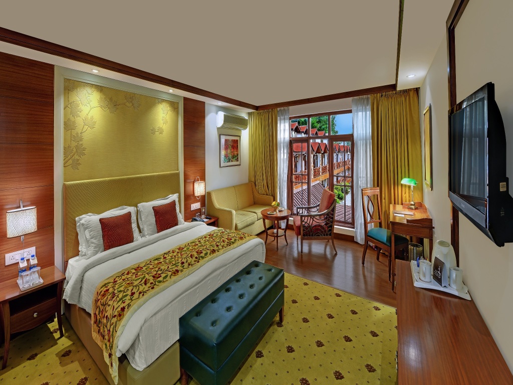 Шринагар: Fortune Resort Heevan