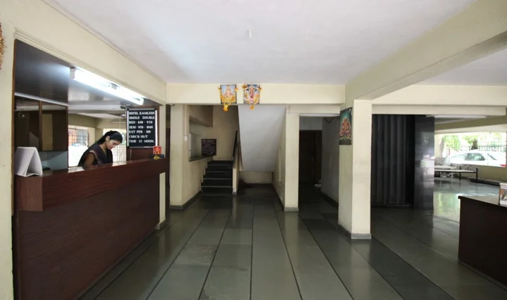 Пуна: Hotel Kamlesh