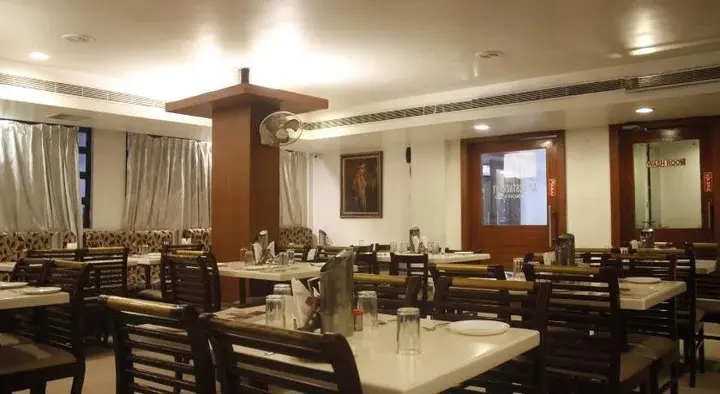 Висакхапатнам: Hotel Chandra's