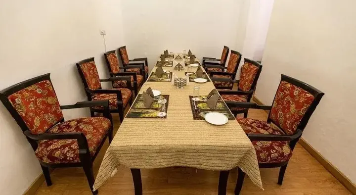 Пачмарай: MPT Rock End Manor, Pachmarhi