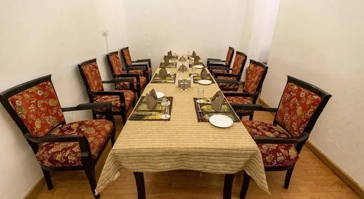 Пачмарай: MPT Rock End Manor, Pachmarhi