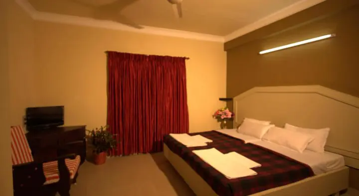 Мадикери: Highton Hotel