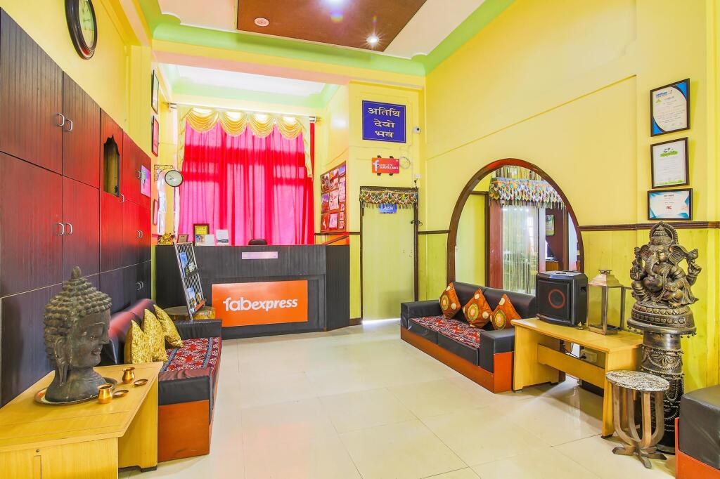 Гангток: FabExpress Samrat Residency