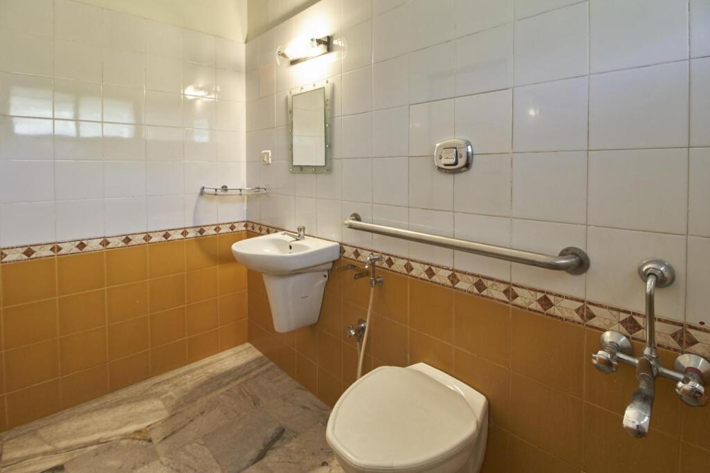 Cherthala: Hotel Karthiyayini