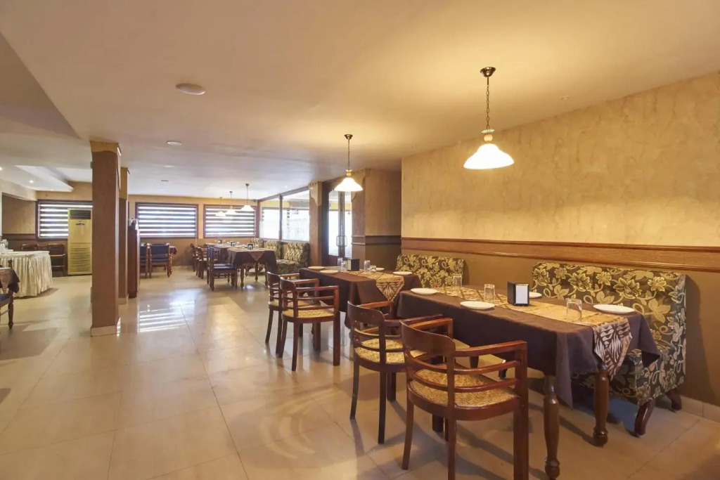 Cherthala: Hotel Karthiyayini