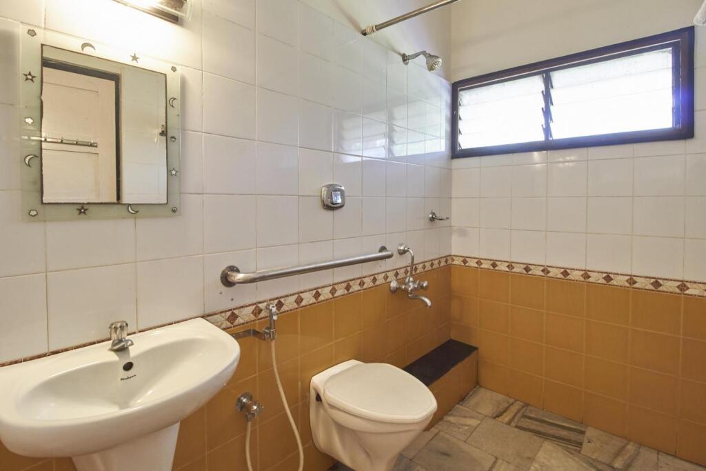 Cherthala: Hotel Karthiyayini