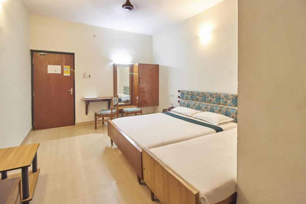 Cherthala: Hotel Karthiyayini