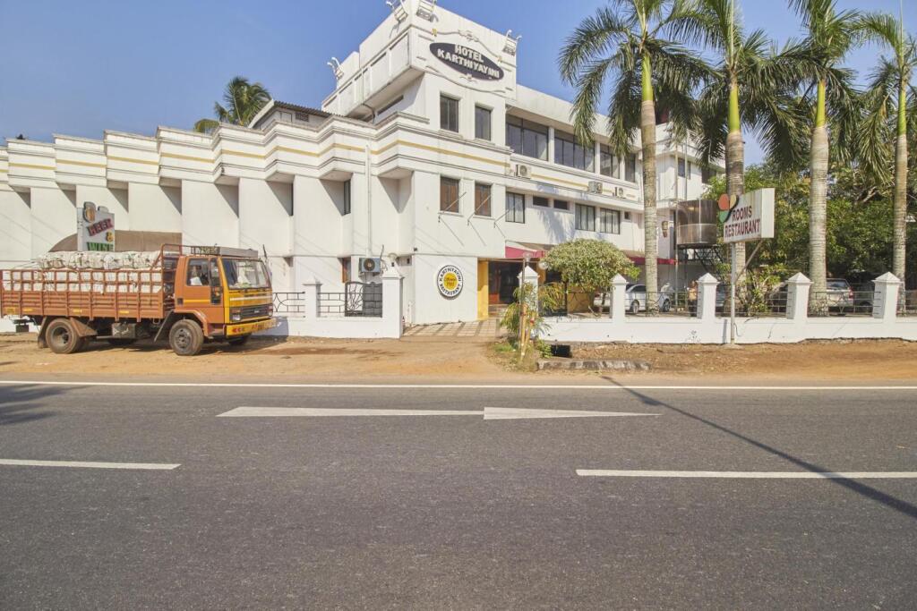 Cherthala: Hotel Karthiyayini