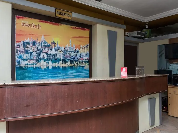 Удджайн: OYO 15401 Hotel Surana palace